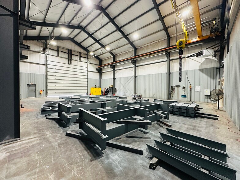 More Photos Of 722003 Range Road 53, Grande Prairie County No 1 Warehouse For Lease