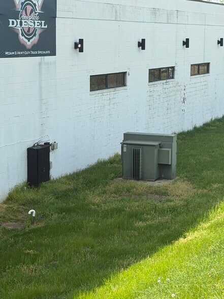 More Photos Of 9101 Industry Dr, Manassas Park Warehouse For Sale