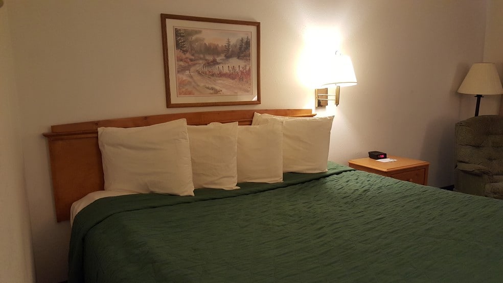 More Photos Of 427 2nd Avenue NW, Wibaux Hotel For Sale