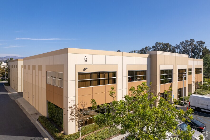 More Photos Of 8 Goodyear, Irvine Unknown For Lease