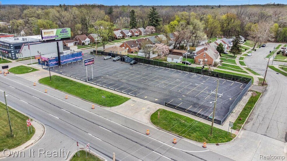More Photos Of 16550-16512 Telegraph Rd, Detroit General Retail For Sale
