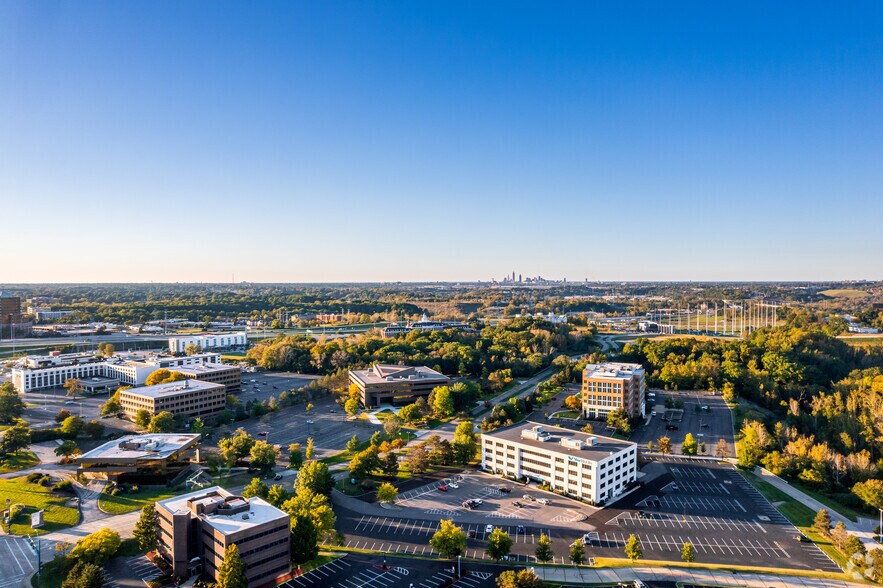 More Photos Of 6100 Rockside Woods Blvd, Independence Office For Lease