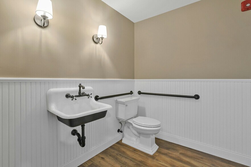 More Photos Of 77 Main St, Tappan Loft Creative Space For Lease