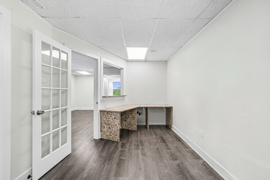 More Photos Of 2605 US 130, Cinnaminson Office For Lease