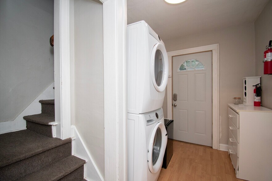 More Photos Of 5331 Charlotte St, Kansas City Apartments For Sale
