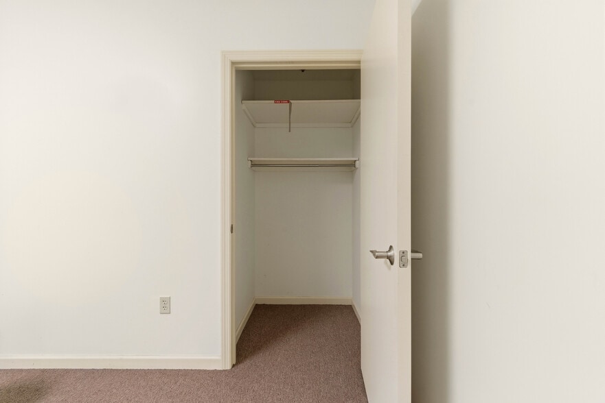 More Photos Of 86 Coraopolis Rd, Coraopolis Medical For Sale