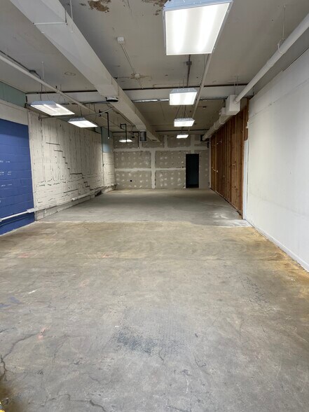 More Photos Of 25 Perry Ave, Norwalk Warehouse For Lease