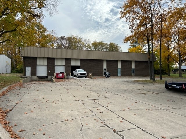 Primary Photo Of 581 N 36th St, Lafayette Warehouse For Lease