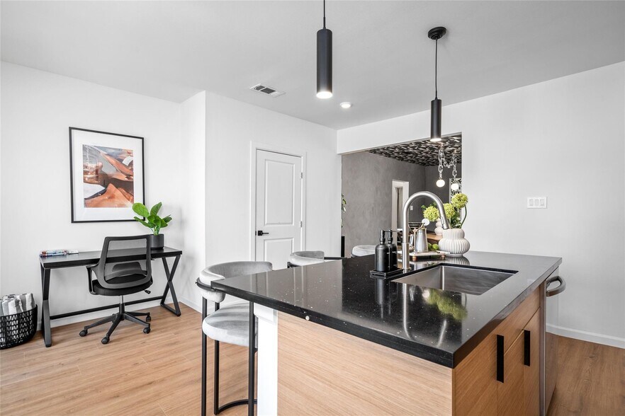 More Photos Of , Houston Multifamily For Sale