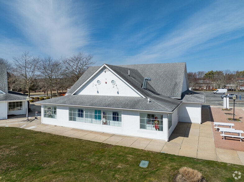 More Photos Of 760 Montauk Hwy, Water Mill Unknown For Lease