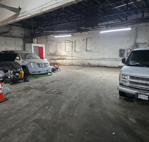 More Photos Of 4033-4035 Reisterstown Rd, Baltimore Industrial For Sale