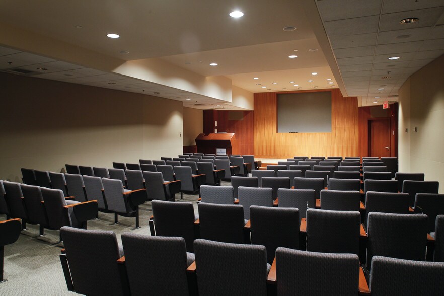 More Photos Of 1041 Route 202/206, Bridgewater Research And Development For Lease