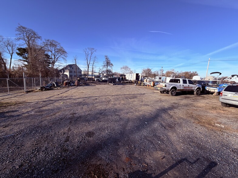 More Photos Of 69 Saint Mihiel Dr, Riverside Warehouse For Sale