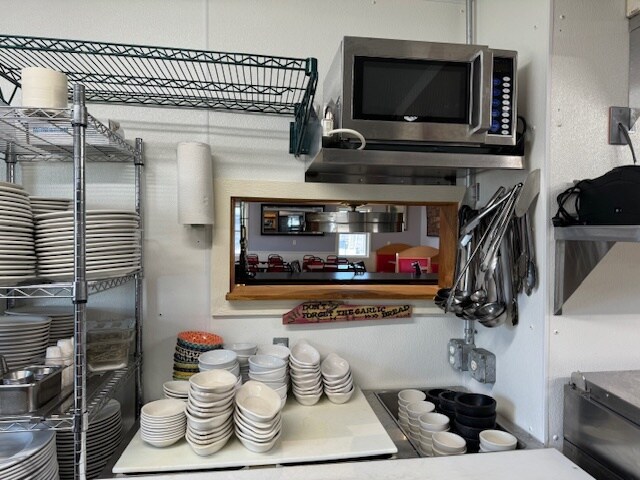 More Photos Of 2079 Spruce St, Ranier Restaurant For Sale