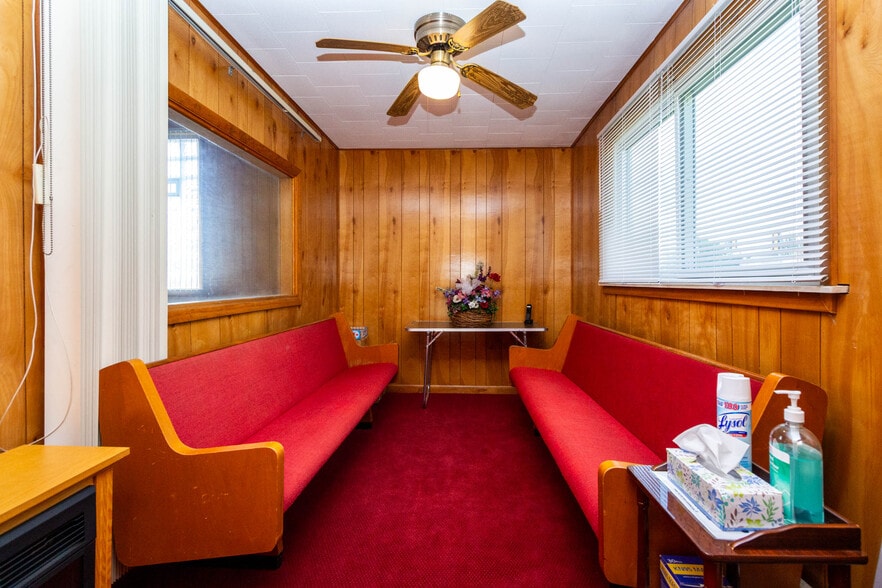 More Photos Of 1196 Joslyn Ave, Pontiac Religious Facility For Sale