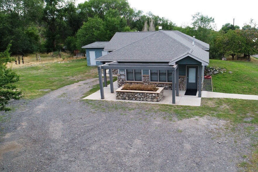 More Photos Of 15739 Pearl Ave, Collbran Light Manufacturing For Sale
