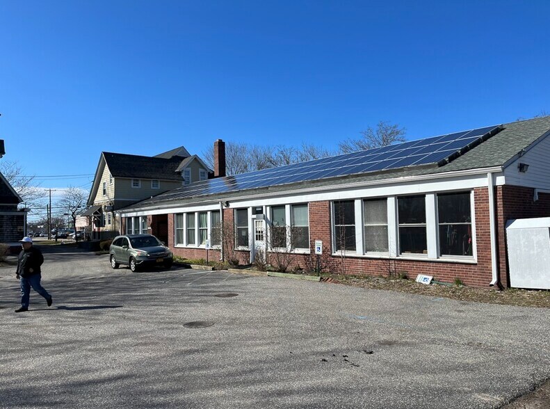 More Photos Of 31 Rider Ave, Patchogue Religious Facility For Lease