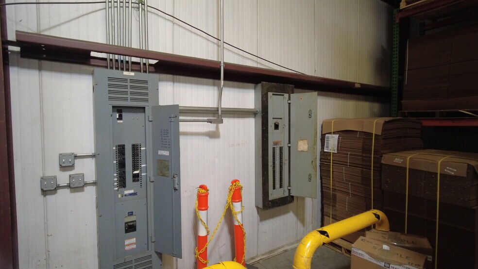 More Photos Of 100 Southwest Dr, Spartanburg Warehouse For Sale