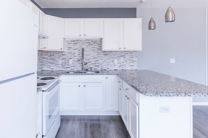 More Photos Of 4429 S Nicollet Ave, Minneapolis Apartments For Sale