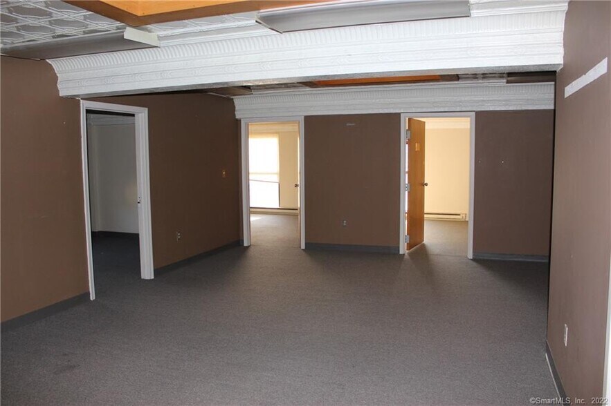 More Photos Of 987-1003 Main St, East Hartford Storefront Retail Office For Lease