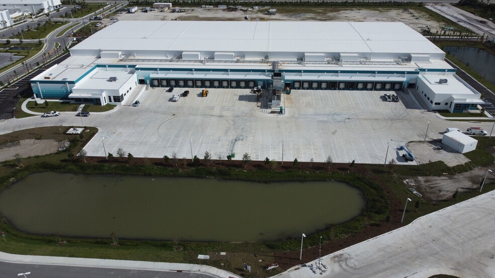 More Photos Of 2500 SW Kanner Hwy, Stuart Unknown For Lease