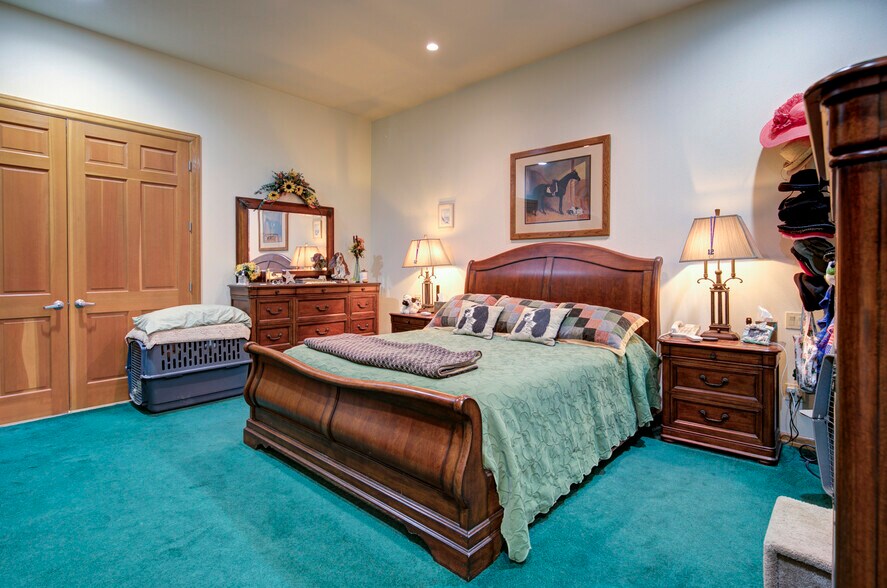 More Photos Of 857 Point Brown Ave NW, Ocean Shores Restaurant For Sale