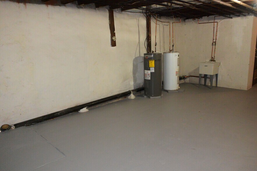 More Photos Of 7402 Drexel Rd, Philadelphia Storefront Retail Residential For Lease