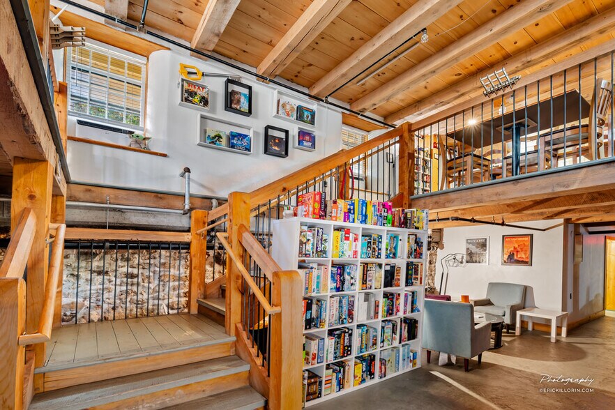 More Photos Of 495 Colchester Ave, Burlington General Retail For Sale