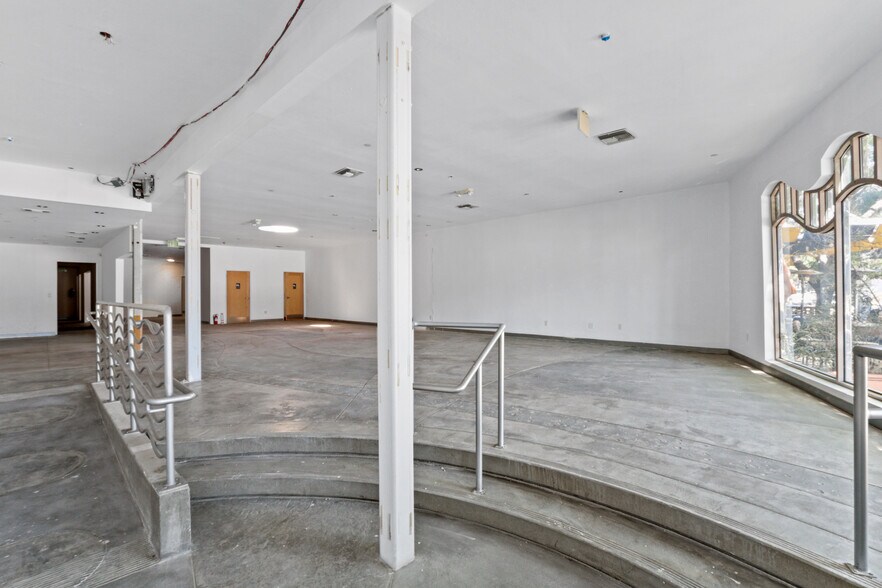 More Photos Of 9517-9523 Culver Blvd, Culver City Storefront For Lease