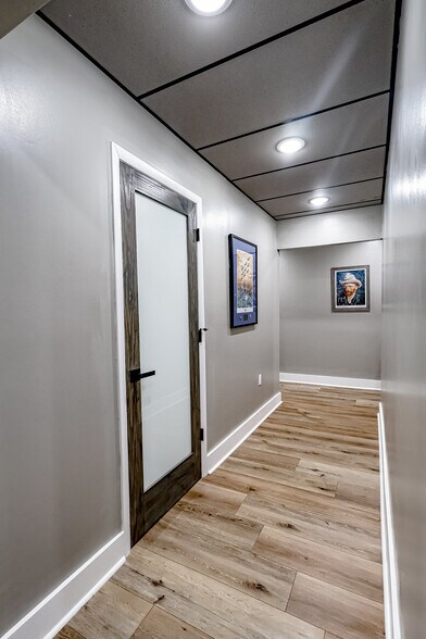 More Photos Of 111 W Washington Ave, Covington Medical For Sale