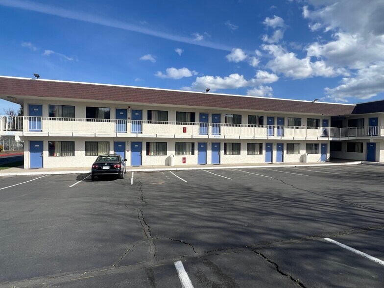 More Photos Of 1785 S Main St, Yreka Hospitality For Sale