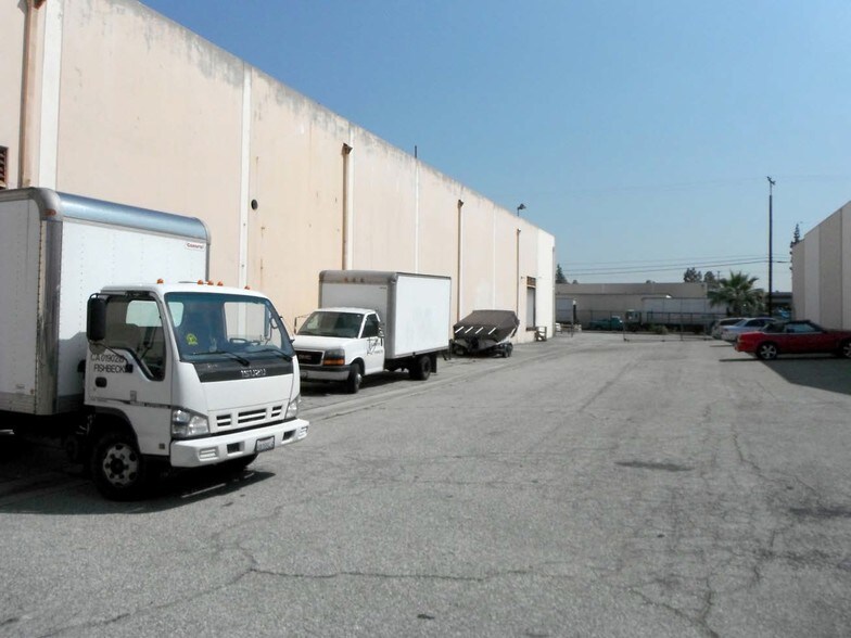 More Photos Of 4411 Rowland Ave, El Monte Distribution For Lease