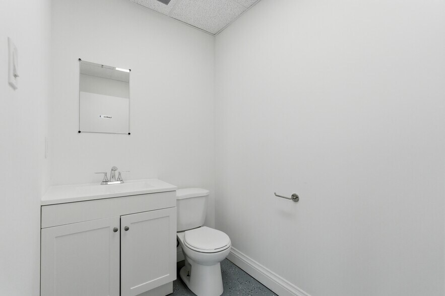More Photos Of 397 Humberline Dr, Toronto Warehouse For Sale