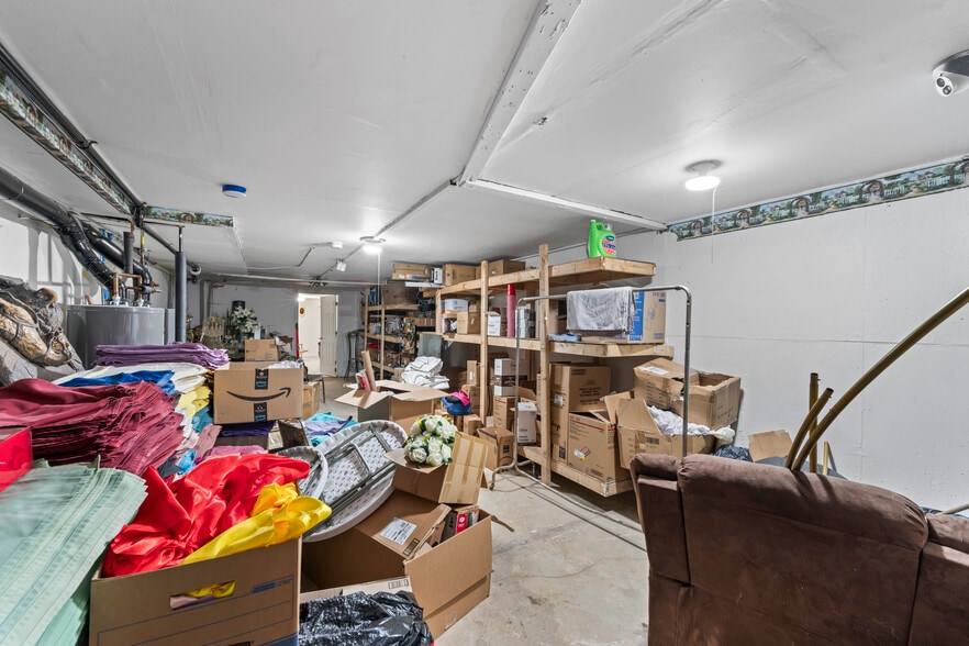 More Photos Of 10140 S Roberts Rd, Palos Hills Bar For Sale