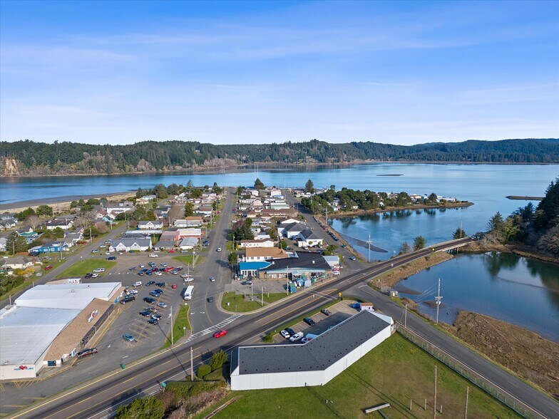 More Photos Of 385 NE Alsea Hwy, Waldport General Retail For Sale