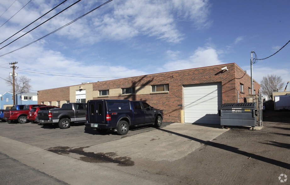 More Photos Of 4920 Monaco St, Commerce City Warehouse For Lease