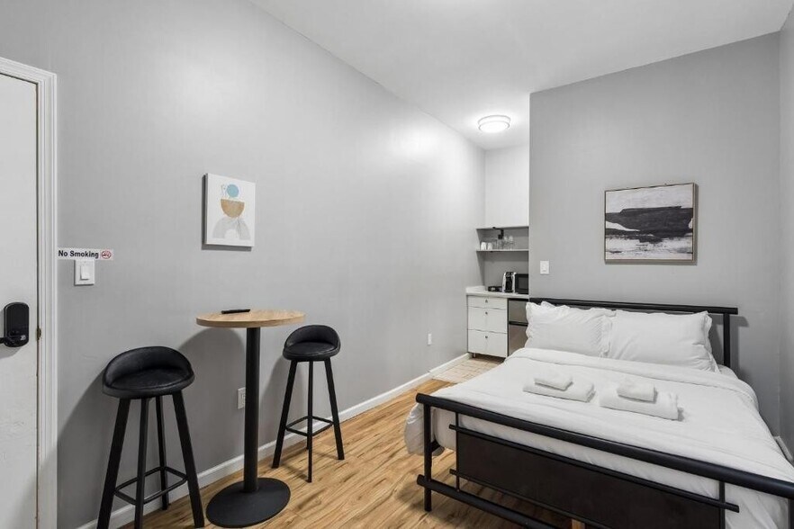 More Photos Of 1611 S Broad St, Philadelphia Specialty For Sale