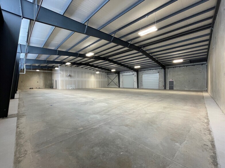 13010 W Willow Place Dr, Houston, TX 77070 Industrial For Lease