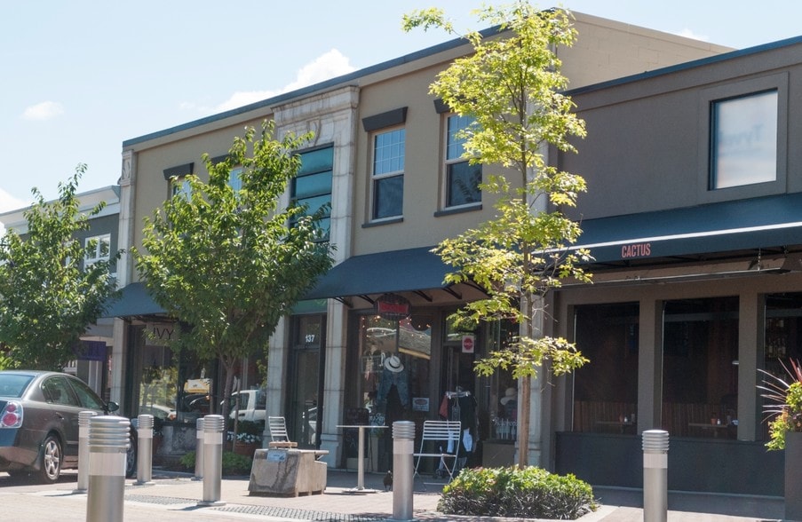 Primary Photo Of 129-141 Park Ln, Kirkland Office For Lease