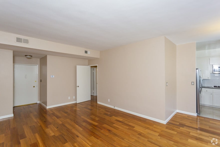 More Photos Of 1214 N Clark St, West Hollywood Apartments For Sale