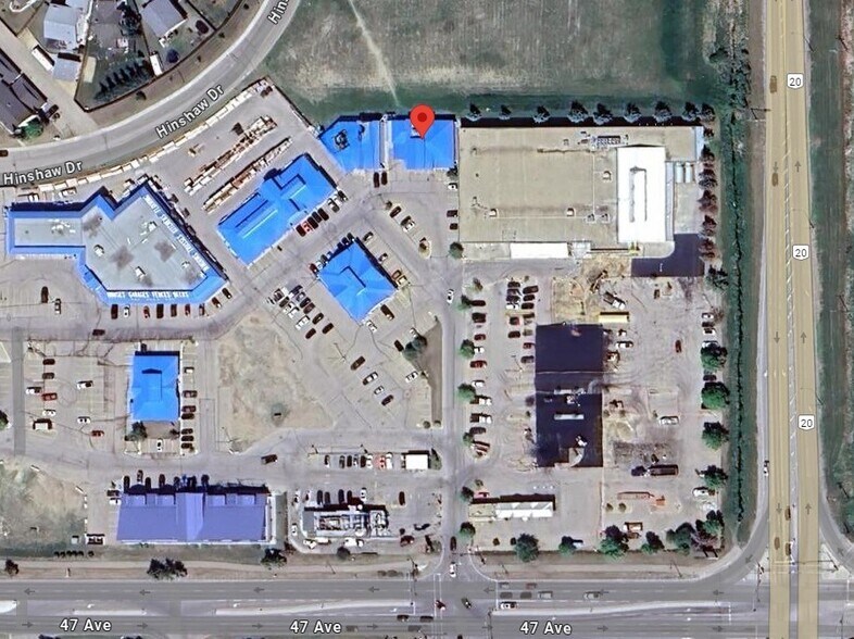 More Photos Of 75 Hewlett Park Landng, Sylvan Lake Convenience Store For Sale