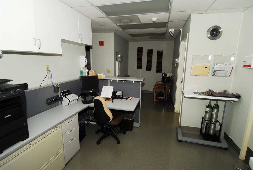 More Photos Of 1105 Las Tablas Rd, Templeton Medical For Lease