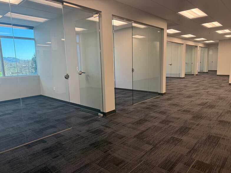 More Photos Of 7632 SW Durham Rd, Tigard Office For Lease