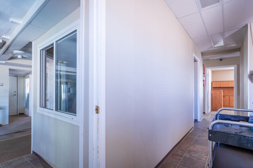 More Photos Of 310 Williams Industrial Dr, Neilburg Service For Sale