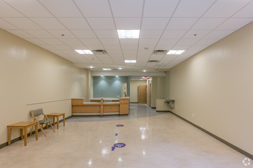 More Photos Of 5580 W Flamingo Rd, Las Vegas Medical For Sale