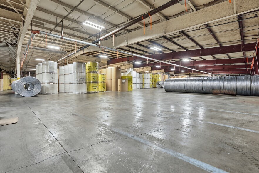 More Photos Of 170 Lockhouse Rd, Westfield Manufacturing For Sale