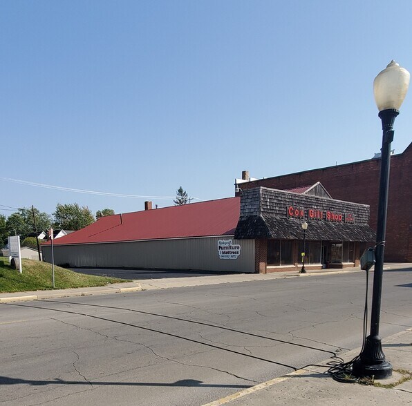 More Photos Of 307 N Harrison St, Alexandria Freestanding For Sale