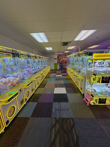More Photos Of 1104 N Virginia St, Port Lavaca Service Station For Sale