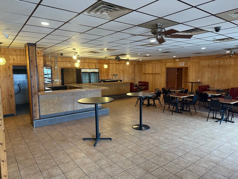 More Photos Of 8 American Legion Dr, Mazomanie Restaurant For Sale