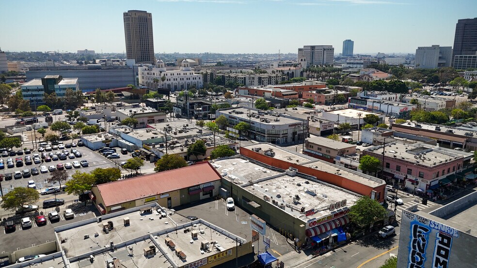 More Photos Of 715 New High St, Los Angeles General Retail For Sale